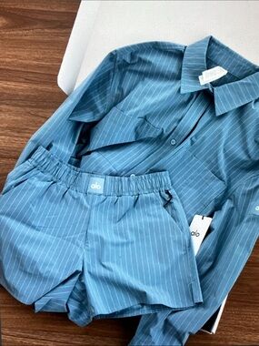 Alo Yoga Blue Pinstripe Lounge Set - Shirt & Shorts